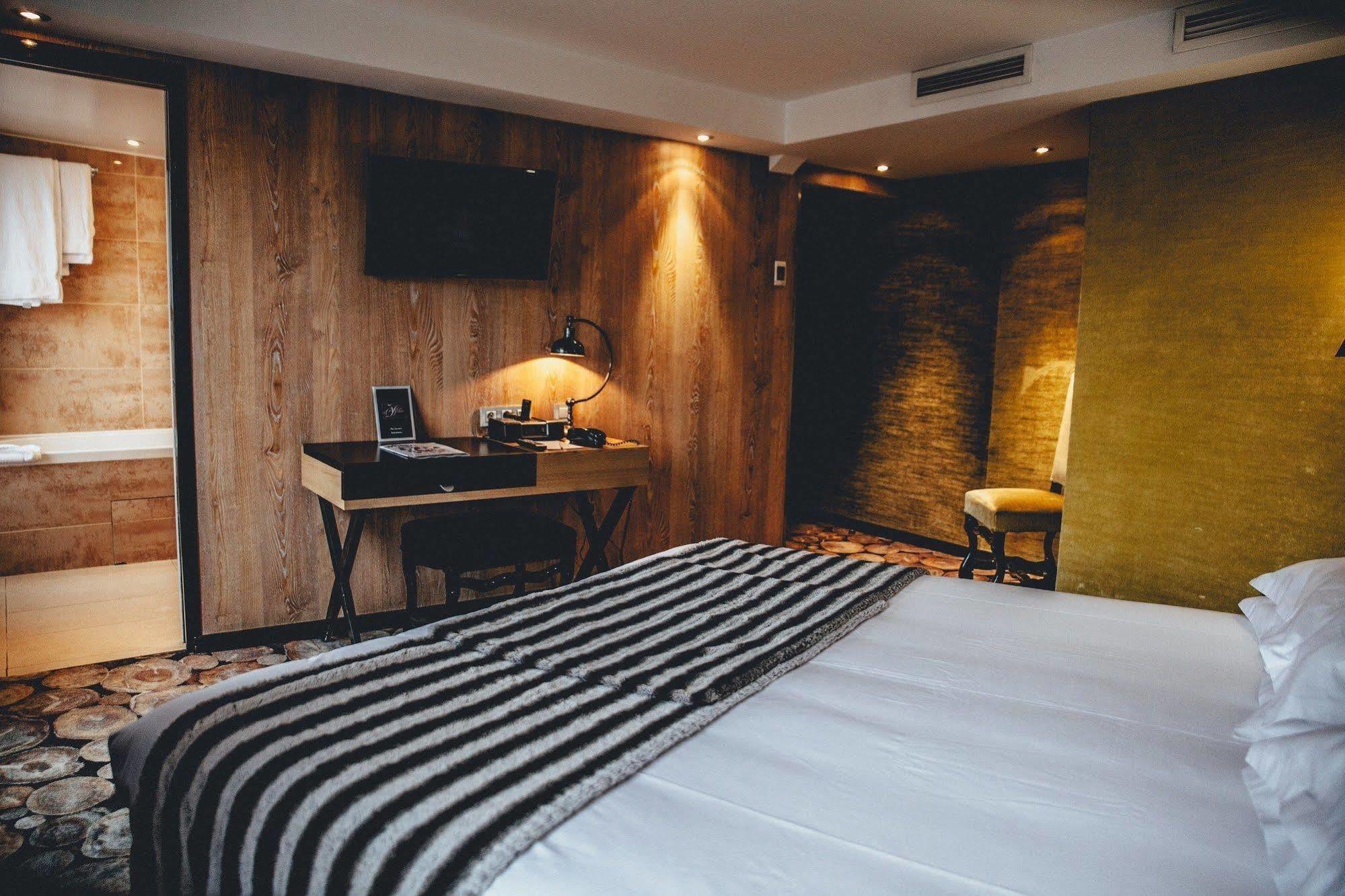 Hotel Le Notre Dame Saint Michel Paris Luaran gambar